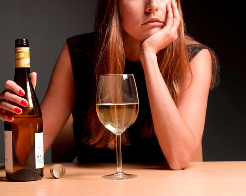 Анонимное лечение женского алкоголизма в Рязани